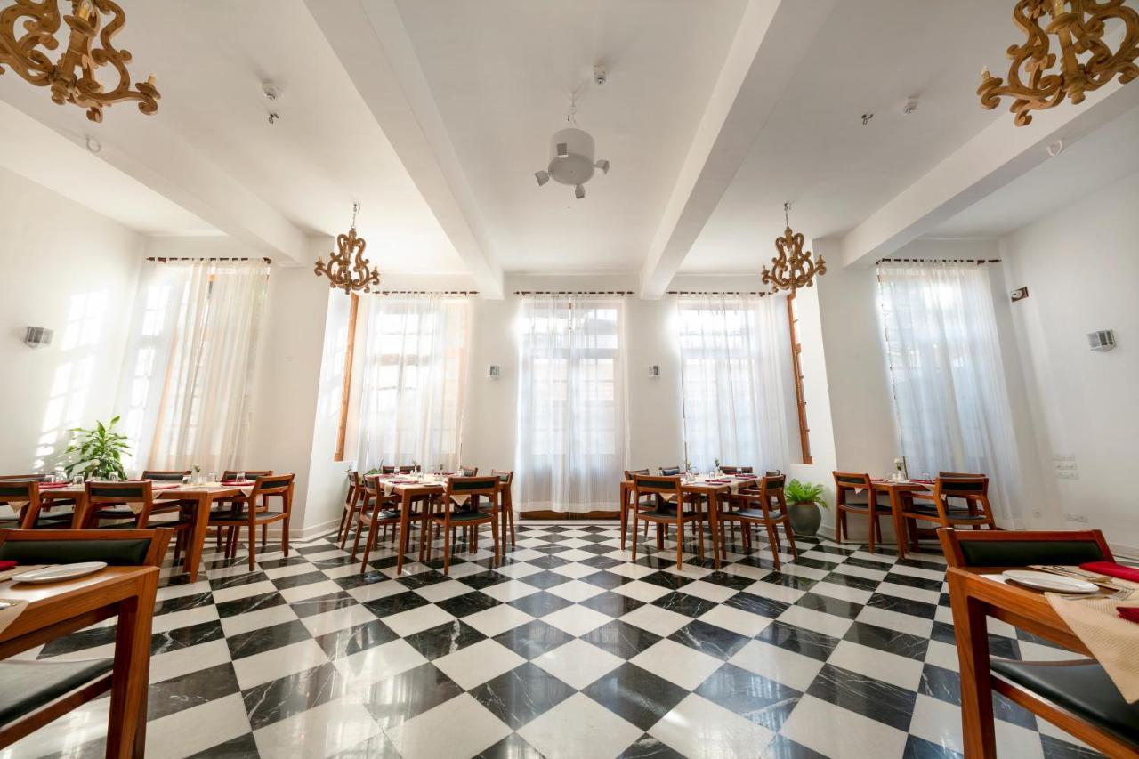 Grand Hotel D'Europe Pondicherry Exterior photo