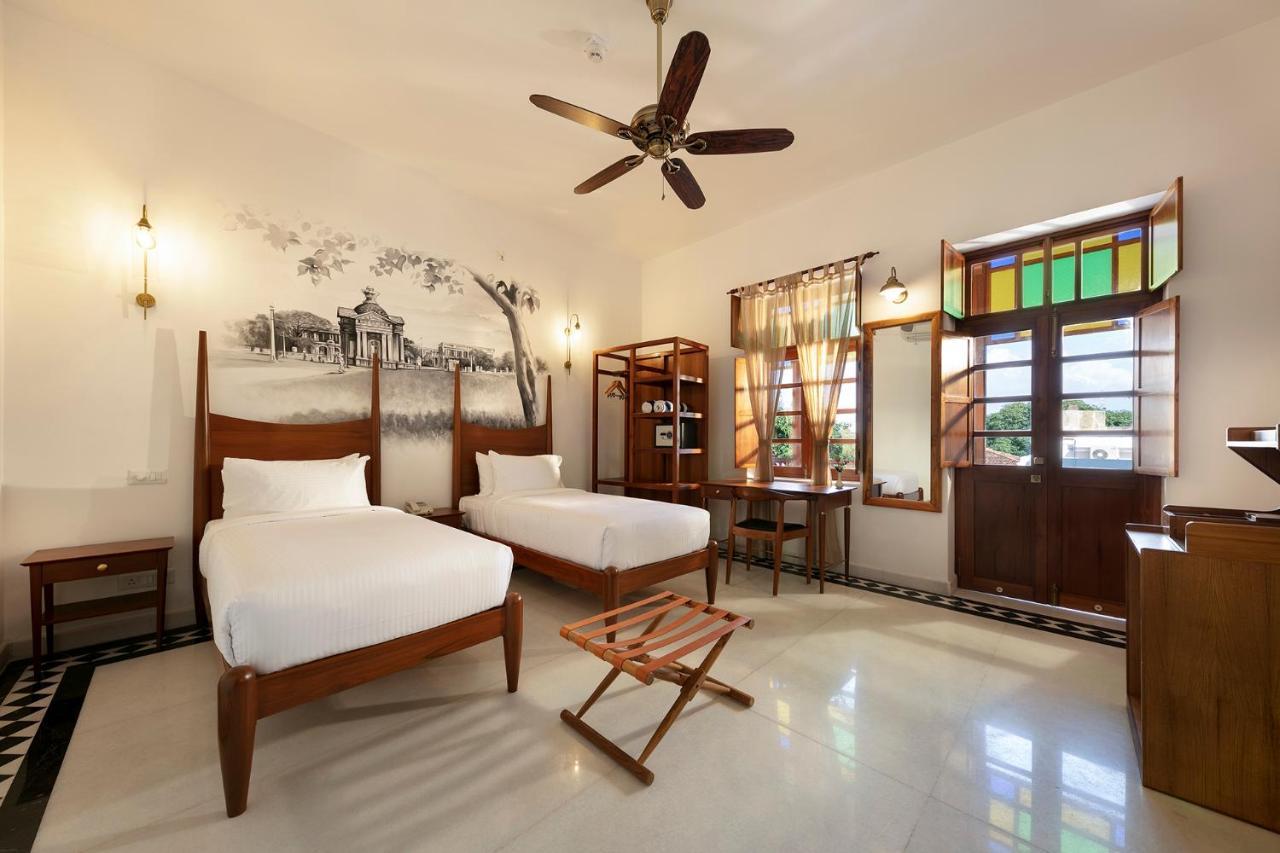 Grand Hotel D'Europe Pondicherry Exterior photo